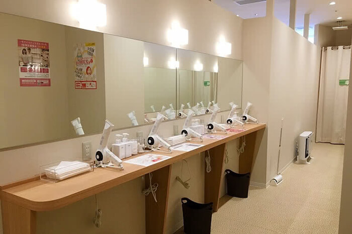 ホットヨガスタジオ loIve（ロイブ） 福岡店（福岡天神）の写真 6