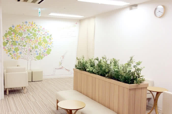 ホットヨガスタジオ loIve（ロイブ） 姫路駅前店の写真 1