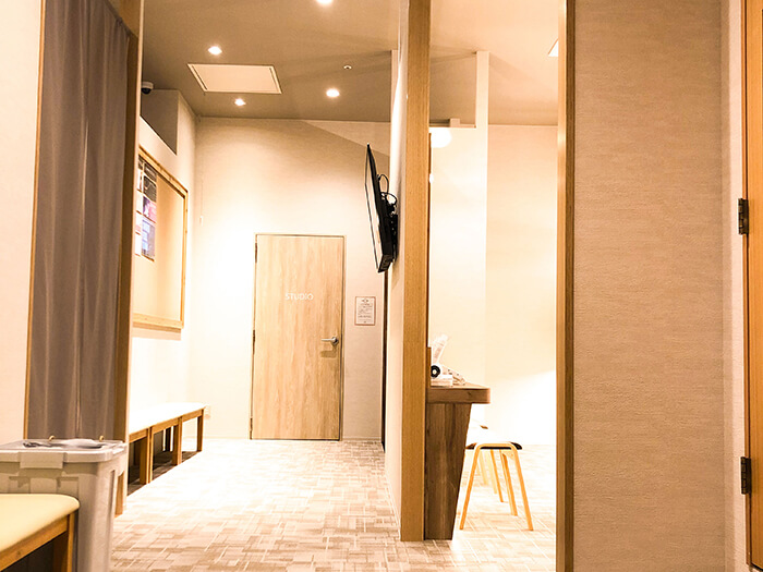 ホットヨガスタジオ loIve（ロイブ） 射水店（アルプラザ小杉）の写真 1