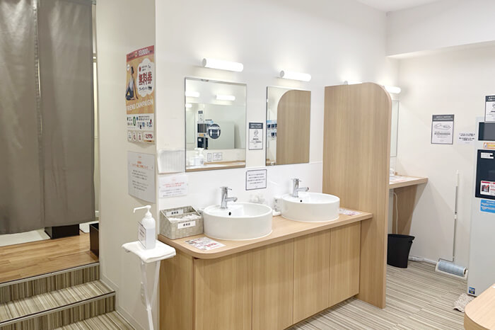 ホットヨガスタジオ loIve（ロイブ） 倉敷駅前店の写真 9