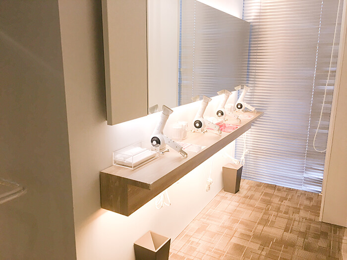 ホットヨガスタジオ loIve（ロイブ） 梅田店（NU茶屋町）の写真 7